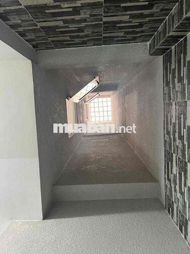 Cho thuê nhà HXH P14,GV, 5pn,5wc . Giá chỉ 15tr/ tháng