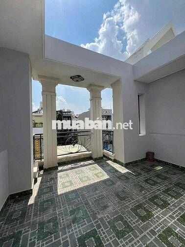 Cho thuê nhà HXH P14,GV, 5pn,5wc . Giá chỉ 15tr/ tháng