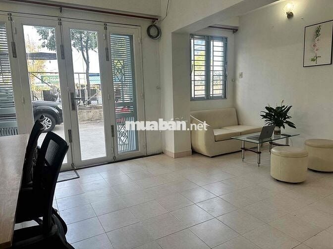 Mặt bằng MT Phạm Văn Đồng, 2 tầng, 3 phòng ngủ, bếp, 2 máy lạnh, đậu ô