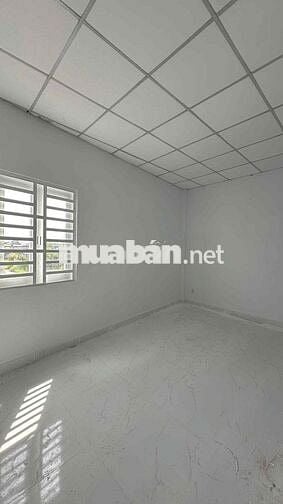 NHÀ HẺM XE MÁY 650TR GIÁ ĐÚNG 100% KẾ CẦU LỚN HÓC MÔN KDC ĐÔNG ĐÚC
