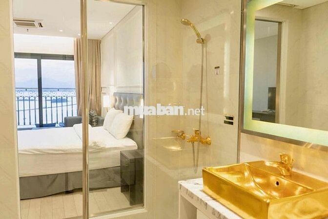 cần bán căn góc 2 ngủ, tại khách sạn 5* godenbay