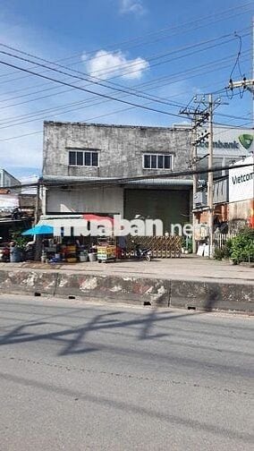 Lô đất mặt tiền tỉnh lộ 10 . khu vực thị trấn Đức Hòa Long An cũ
