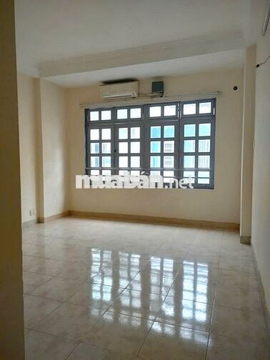 Cho Thuê Nhà Đường Bàn Cờ, Quận 3 ( 3 Lầu Suốt, 4WC, MBKD - 4x22m )