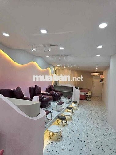 🌸 Mình cần sang lại tiệm Nail & Massage đang hoạt động tốt tại Huỳnh