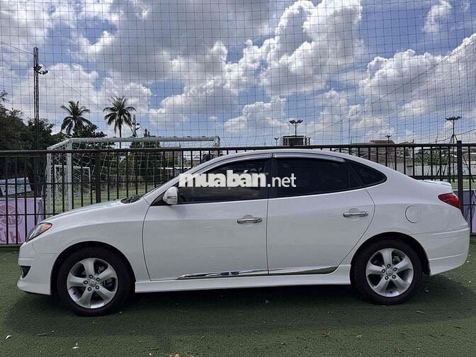 Hyundai Avante 2012 1.6 AT - 14560 km