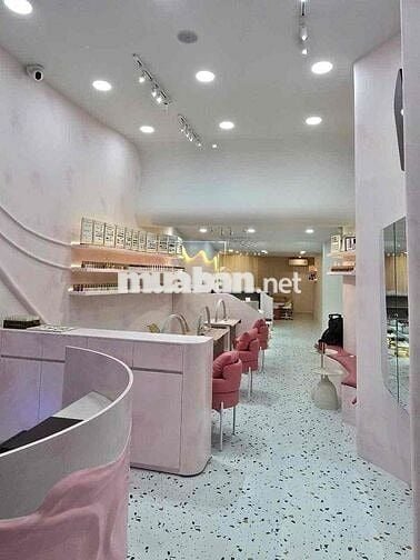 🌸 Mình cần sang lại tiệm Nail & Massage đang hoạt động tốt tại Huỳnh