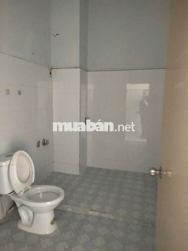 Cho Thuê Nhà Đường Bàn Cờ, Quận 3 ( 3 Lầu Suốt, 4WC, MBKD - 4x22m )