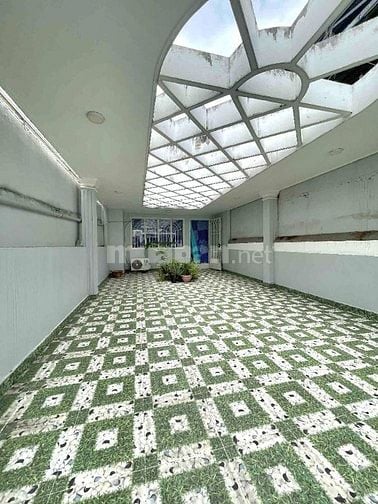 NHÀ 110M - XÂY 4 TẦNG - MẶT TIỀN ĐƯỜNG 26 - CÁCH ME TRO 100M ( 20 TỶ )