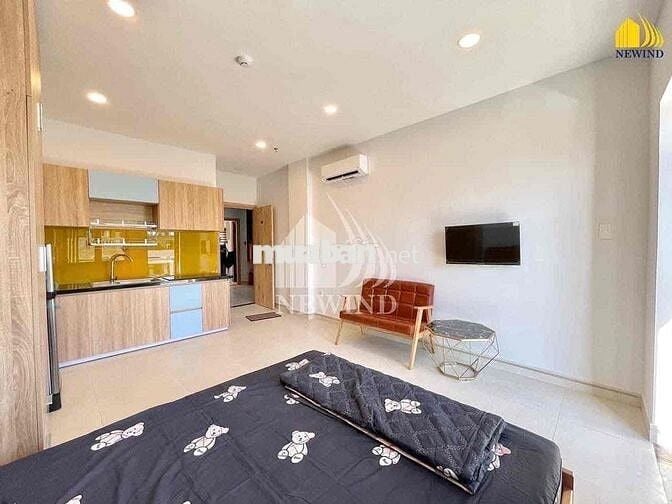 Căn Hộ Ban Công Thoáng Mát Ngay Chợ Nguyễn Văn Trỗi