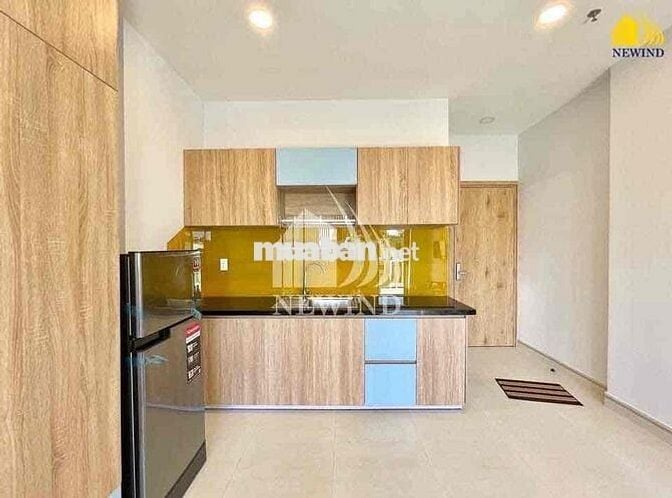 Căn Hộ Ban Công Thoáng Mát Ngay Chợ Nguyễn Văn Trỗi