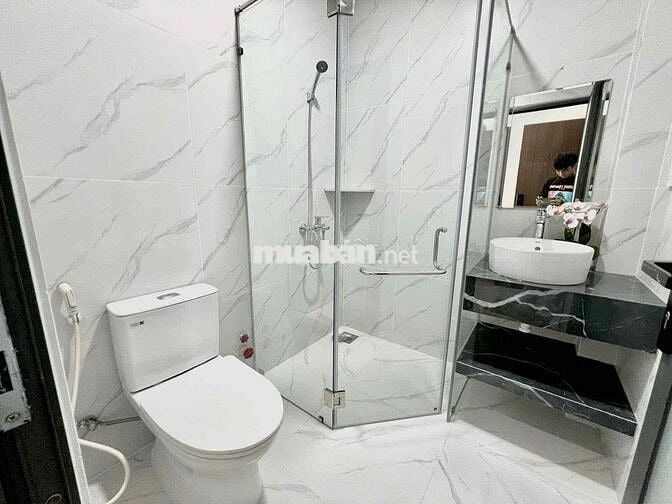 CĂN HỘ NT XỊN MỚI 100% MÁY GIẶT RIÊNG_Full NT Có Thang Máy Bảo Vệ
