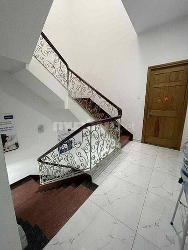 NHÀ 110M - XÂY 4 TẦNG - MẶT TIỀN ĐƯỜNG 26 - CÁCH ME TRO 100M ( 20 TỶ )