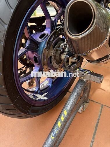 Bán xe Suzuki gsx r150 xanh đổi màu