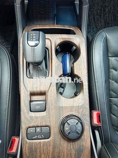 Ford Everest 2025 Titanium Plus 2.0L 4x4 AT - 4000