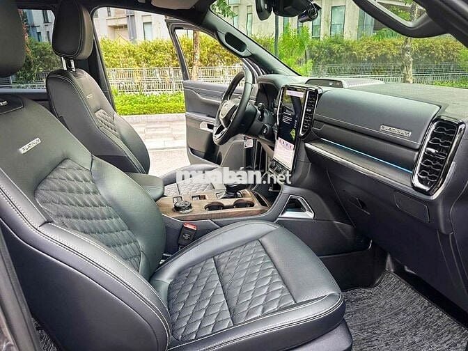 Ford Everest 2025 Titanium Plus 2.0L 4x4 AT - 4000