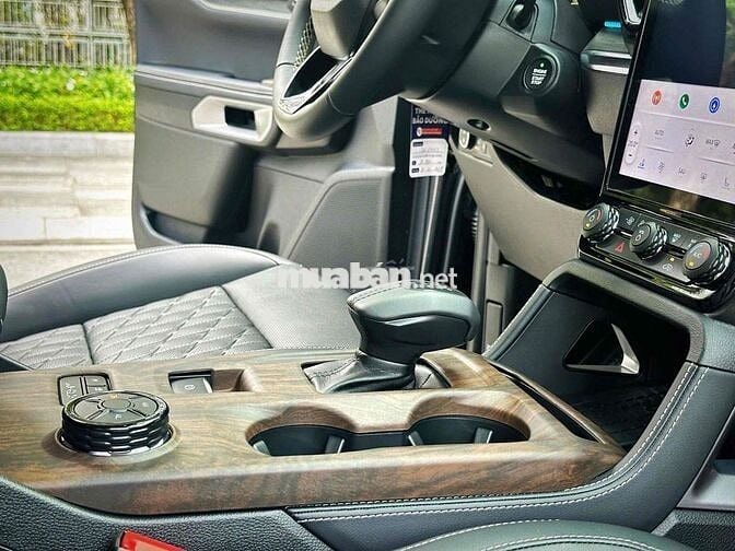 Ford Everest 2025 Titanium Plus 2.0L 4x4 AT - 4000