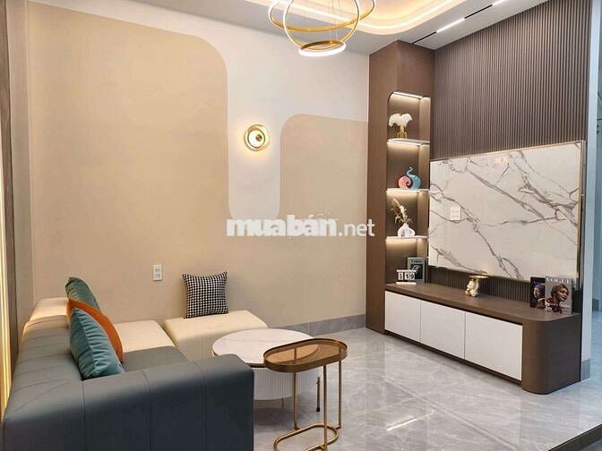 Ô TÔ ĐẬU TRƯỚC NHÀ - VỊ TRÍ ĐẸP LẮM GẦN KDC HỒNG PHÁT