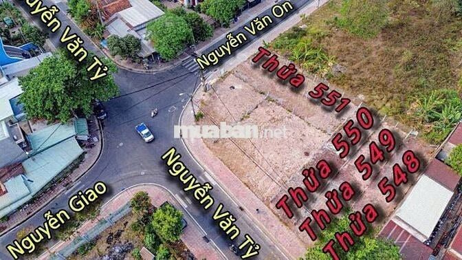 TIN THẬT🆘KẸT TIỀN BÁN GẤP LÔ GÓC 2MT TT CỦ CHI 216m2 300tr SHR SẴN THỔ