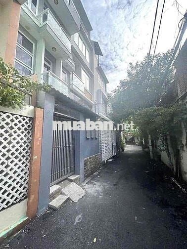NHÀ THUÊ 4PN GẦN CHỢ PHẠM VĂN HAI P.2 TÂN BÌNH