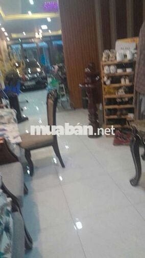 Hẻm y hình đăng. Nguyễn đình chiểu,Q3. DT:4,8x12,5mCN: 60m giá10,8 tỷ