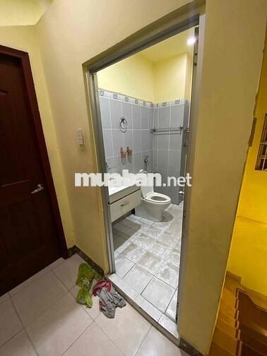 Cho thuê phòng trọ 15m² có máy lạnh, dán tường đẹp – Nguyễn Trọng Tuyể