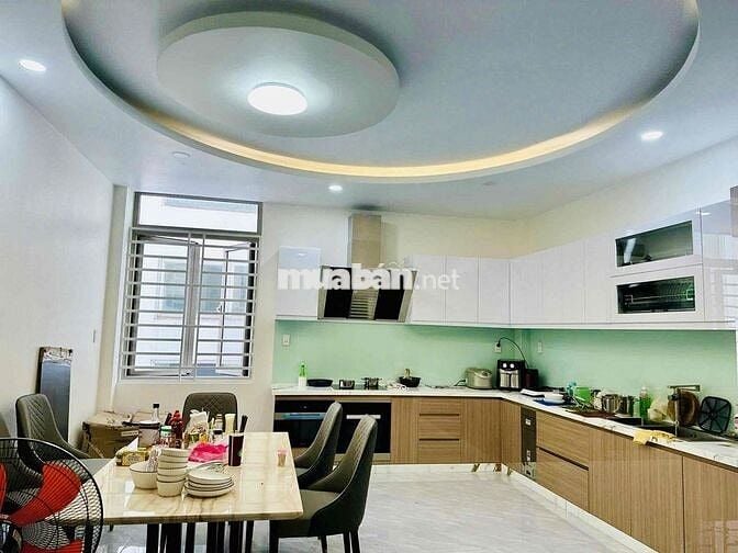 NHÀ MẶT TIỀN K300 - 129D Nguyễn Minh Hoàng, P.12, TB, có thang máy