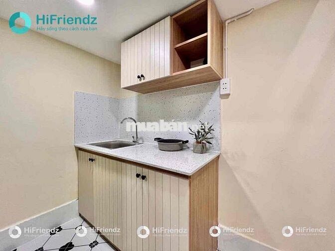 Hơn 60P Mới 100% Ngay Gigamall, ĐH Luật 4N4X Thoải Mái 😍