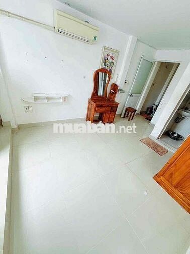 Cho thuê nhà nguyên căn đủ nội thất p3.q8