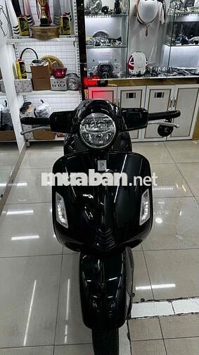Vespa Gts 150 mẫu mới chính chủ BS Quận 1