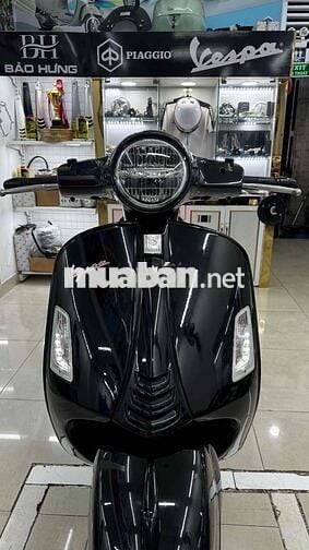 Vespa Gts 150 mẫu mới chính chủ BS Quận 1