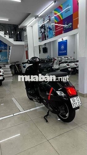 Vespa Gts 150 mẫu mới chính chủ BS Quận 1