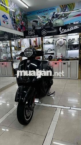 Vespa Gts 150 mẫu mới chính chủ BS Quận 1
