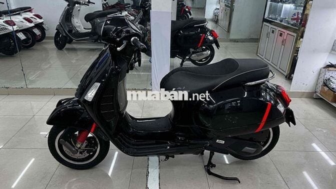 Vespa Gts 150 mẫu mới chính chủ BS Quận 1