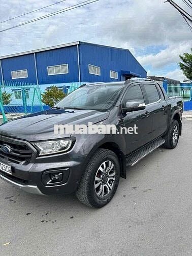 Ford Everest 2019 Trend 2.0L AT 4x2 - 828825 km