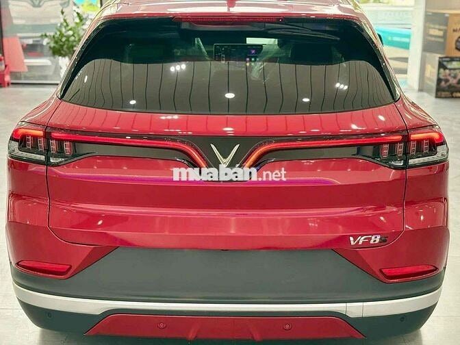 VinFast VF8 2024 S (Kèm pin) - 10 km