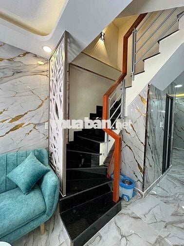 Nhà nguyên căn 5PN, full nội thất, dọn vào ở ngay, nhà mới 99%