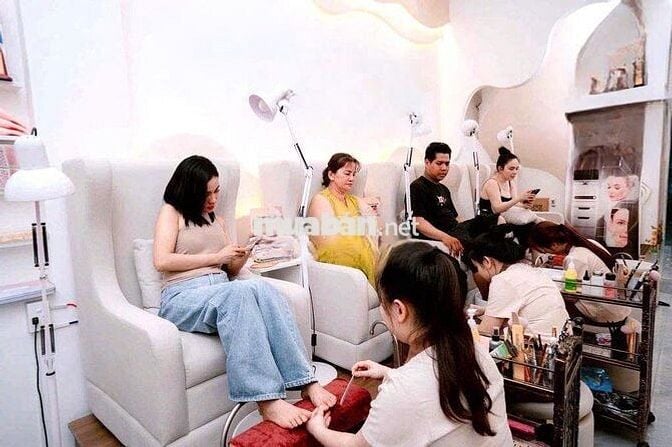 Cho Thuê Mặt Bằng Đẹp Đường Nguyễn Tiểu La, Quận 10 ( KD Thoải Mái )