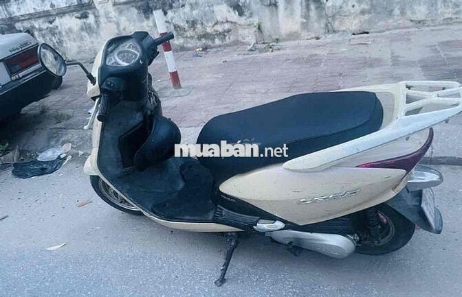 Bán nhanh Honda Lead êm du,giấy tờ đủ biển Hà nội
