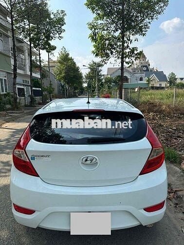 Hyundai Accent 2014 1.4 AT Hatchback - 67000 km