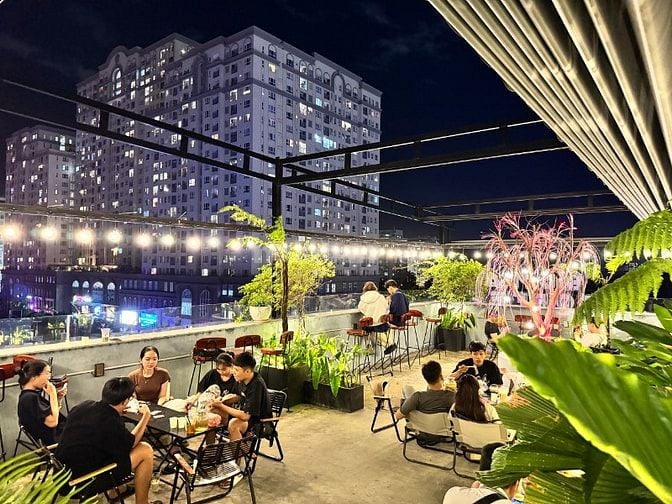 SANG NHƯỢNG QUÁN CÀ PHÊ ROOFTOP 100m2 – KHU DÂN CƯ TRUNG SƠN