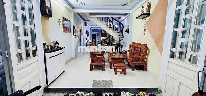 cho thuê nhà Hẻm thông, xe hơi ngủ trong nhà