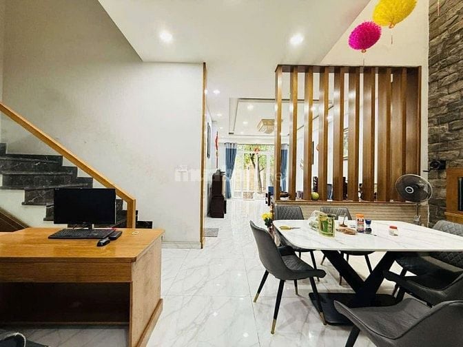 Đi định cư cần bán BIỆT THỰ tâm huyết 8x20 3 tầng ôtô đỗ cửa chỉ 11.4T