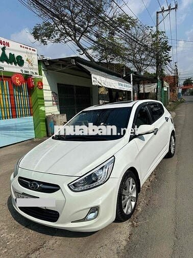 Hyundai Accent 2014 1.4 AT Hatchback - 67000 km