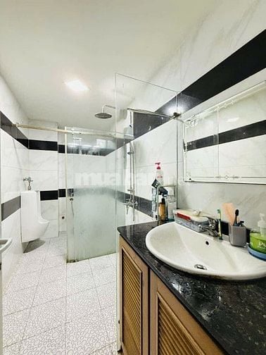 Đi định cư cần bán BIỆT THỰ tâm huyết 8x20 3 tầng ôtô đỗ cửa chỉ 11.4T