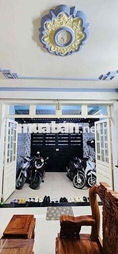 cho thuê nhà Hẻm thông, xe hơi ngủ trong nhà