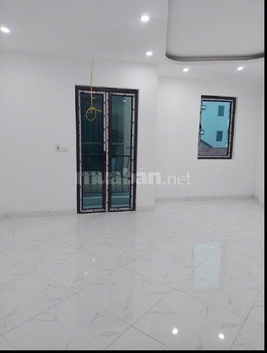 BÁN NHÀ CẠNH TT HÀNH CHÍNH HUYỆN HOÀI ĐỨC - VỊ TRÍ SIÊU ĐẸP - YÊN TĨNH