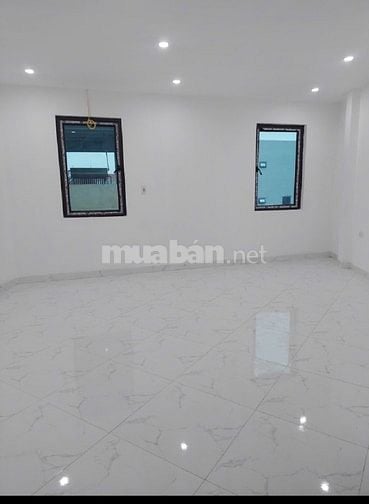 BÁN NHÀ CẠNH TT HÀNH CHÍNH HUYỆN HOÀI ĐỨC - VỊ TRÍ SIÊU ĐẸP - YÊN TĨNH