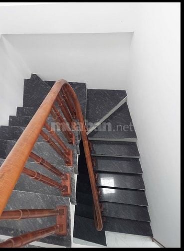 BÁN NHÀ CẠNH TT HÀNH CHÍNH HUYỆN HOÀI ĐỨC - VỊ TRÍ SIÊU ĐẸP - YÊN TĨNH