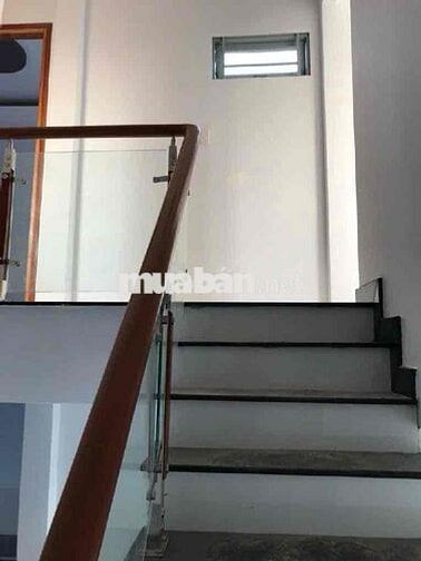 NHÀ 2TẦNG NGANG 5,6m NỞ HẬU 9m GIÁ 4,8 TỶ ĐẶNG THÚC VỊNH HXH ĐỖ SÂN