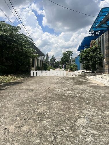 Đất đẹp Bình Phong cách nhựa SD Nam Vang 40m, 1 trục hẻm xe 16 chỗ